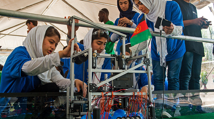 Afghan girls build robot
