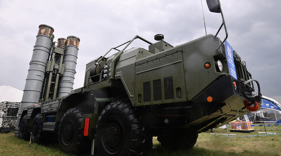 S-400 Triumph missile launcher