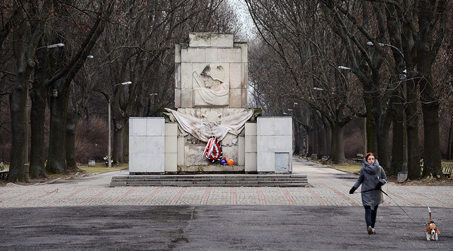Click to enlarge The Monument of the Gratitude for the Soviet Army Soldiers at Skaryszewski Park in Warsaw