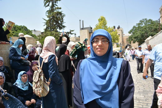 Click to enlarge Khatija Khiews