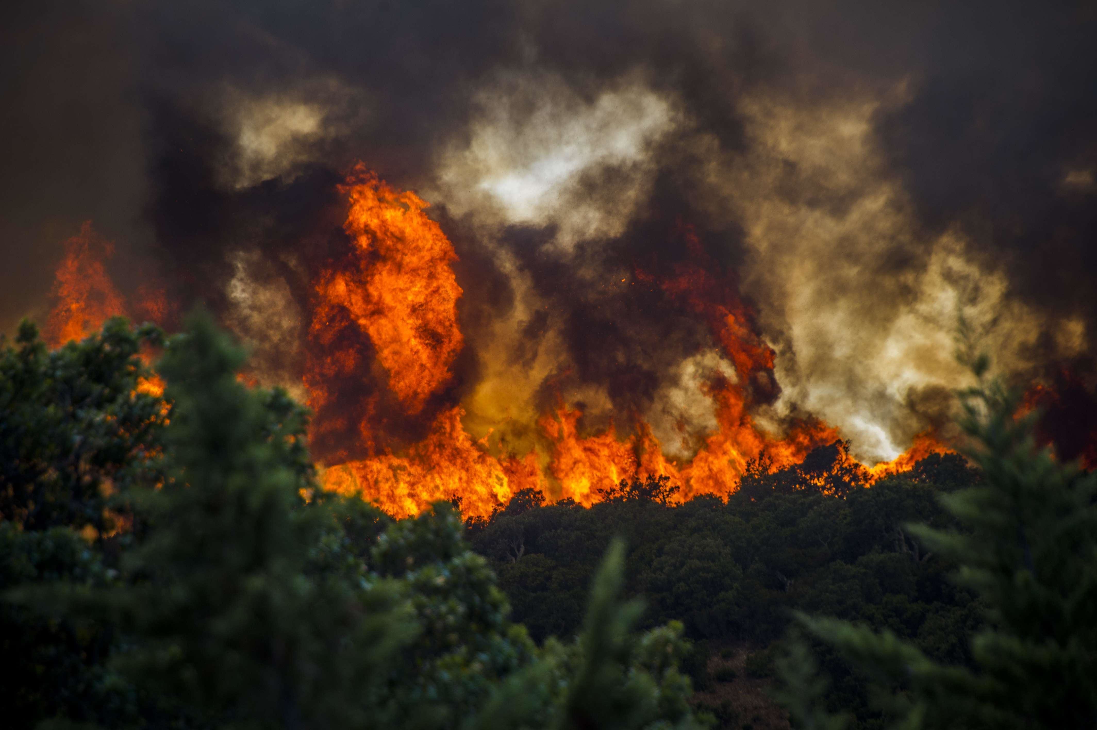 Click to enlarge Wildfires French Riviera July 2017