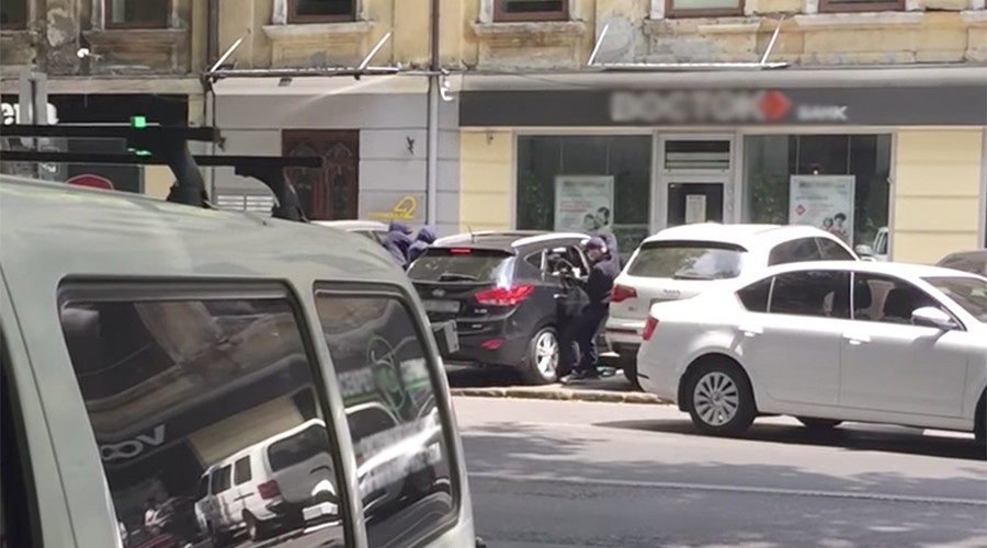 Click to enlarge Armed robbers