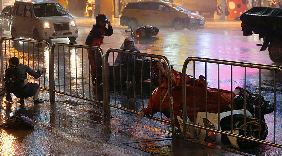 Typhoon Nesat hits Taipei, Taiwan