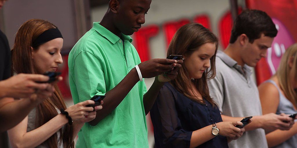 Click to enlarge phone addiction