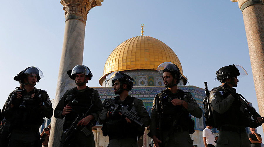 Israeli soldiers Ḥaram al-Sharif   Temple Mount
