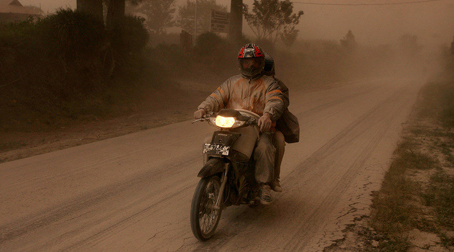 Click to enlarge ash cloud Mount Sinabung