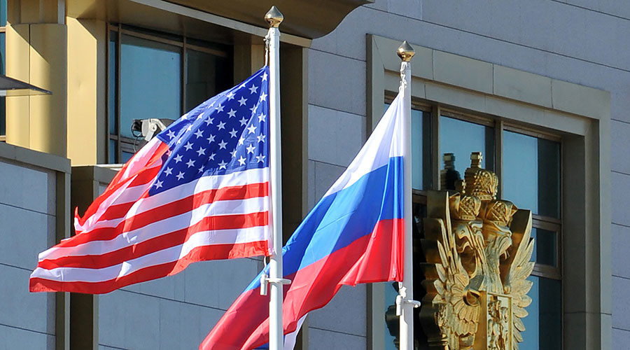 Click to enlarge US and Russian flags