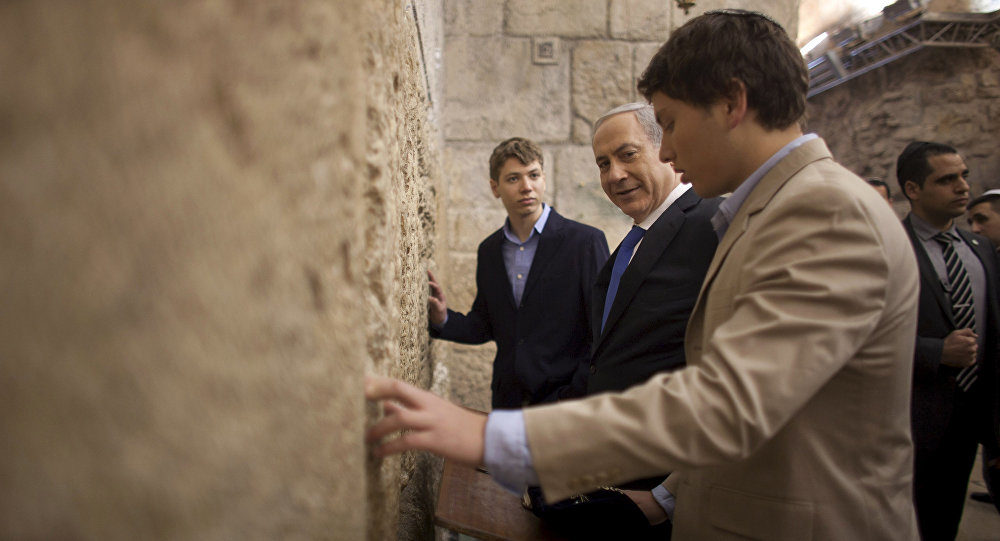 Benjamin Netanyahu with son Yair