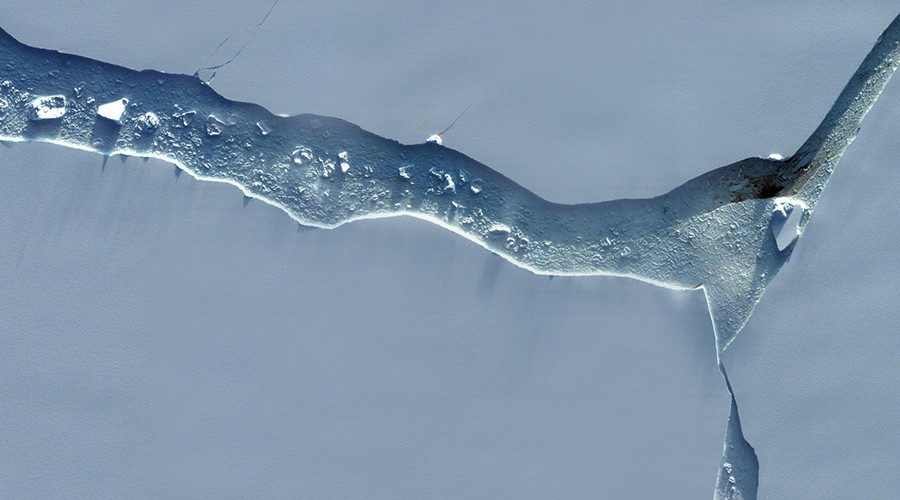 Click to enlarge Larsen C shelf in Antarctica