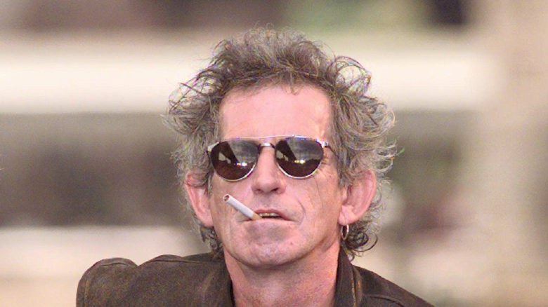 Click to enlarge Keith Richards smoking cigarettes