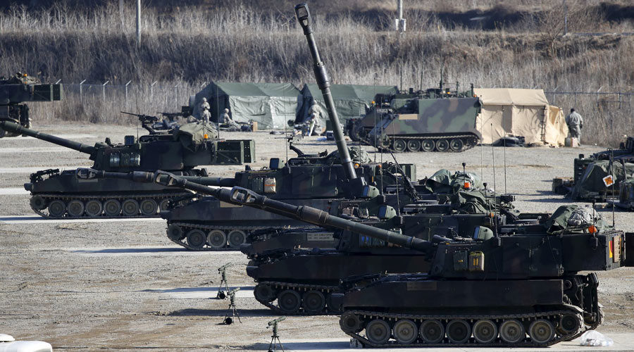 Click to enlarge US self-propelled artillery during a military exercise in Pocheon, South Korea