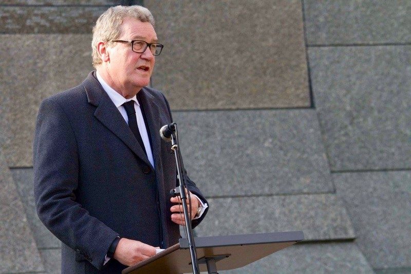 Alexander Downer, Australia ambassador UK
