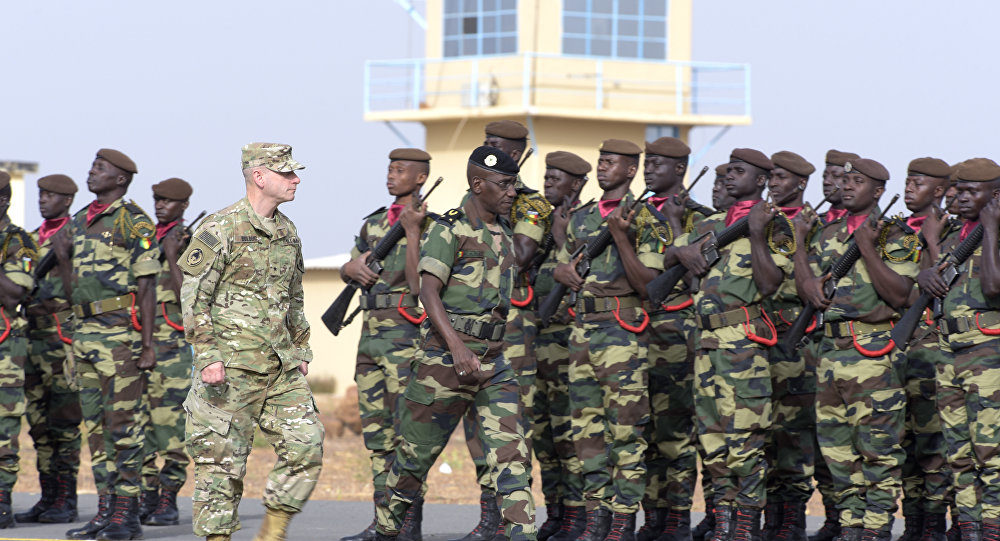 Senegal Army and US general