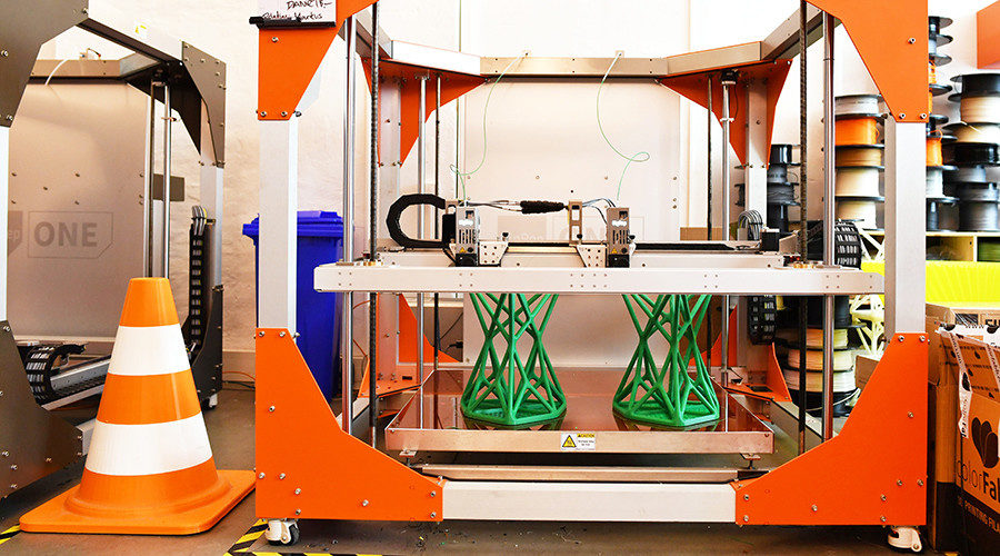 3D printing living tissue
