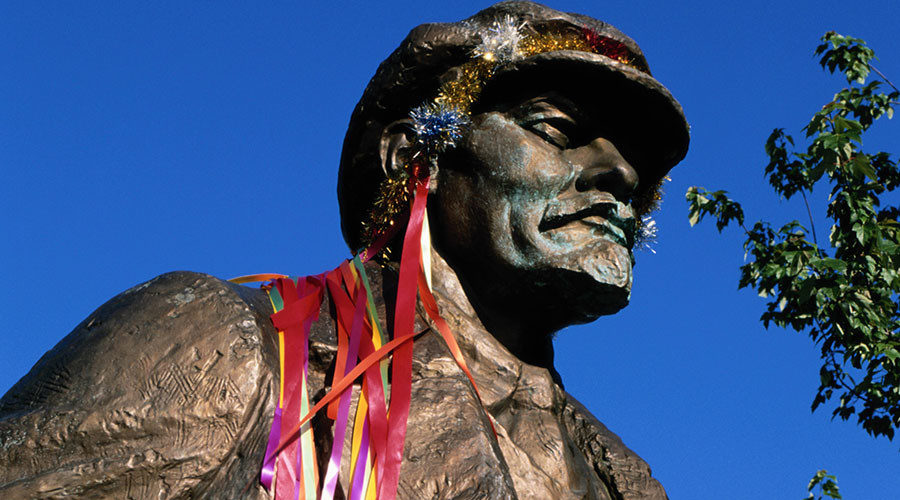 Lenin statue