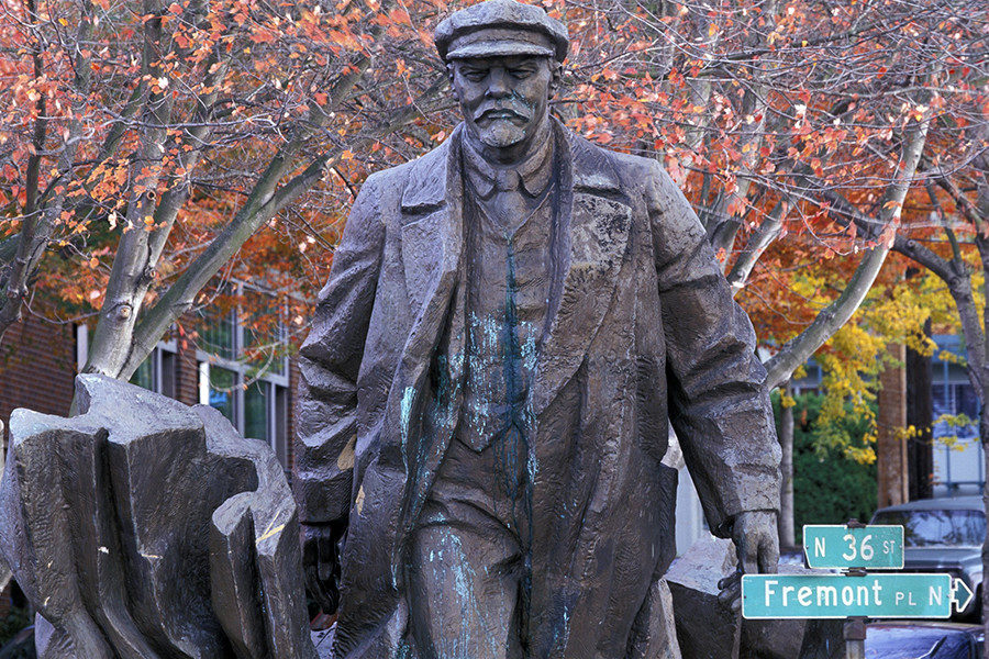 Lenin statue