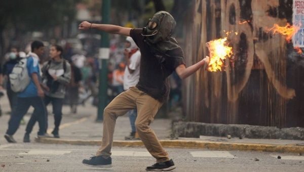 Click to enlarge Venezuelan protester