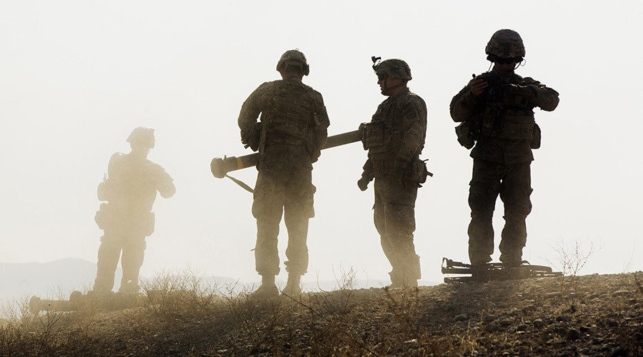 Click to enlarge US soldiers