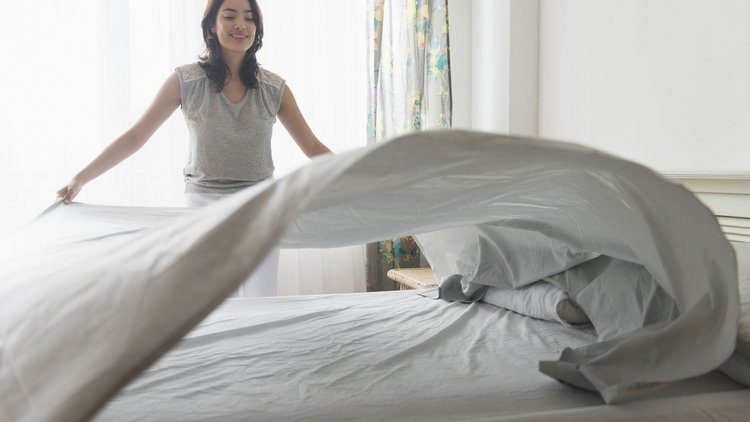 making bed, morning routine