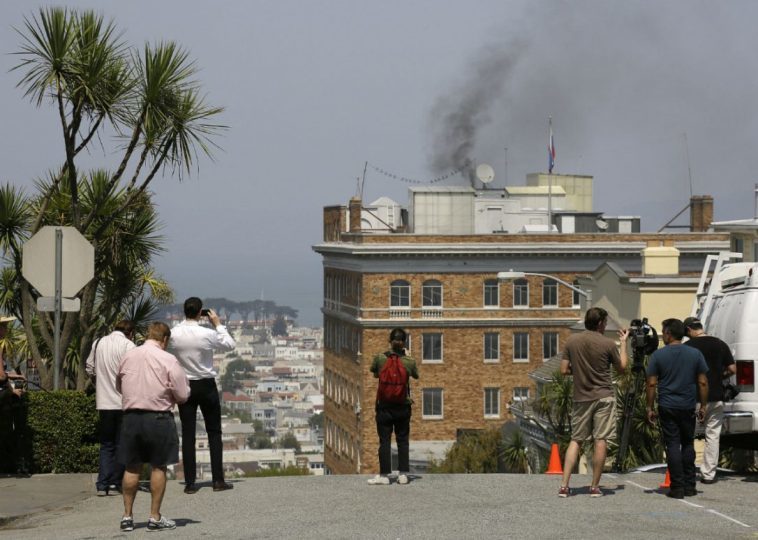 Click to enlarge Russian consulate smoke San Francisco