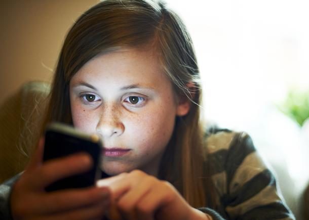 Click to enlarge Smartphone insomnia