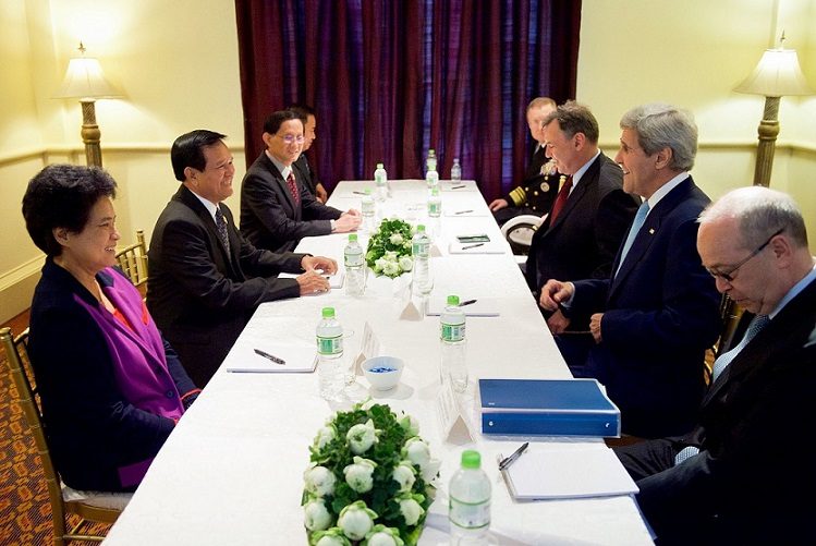 Kem Sokha and John Kerry