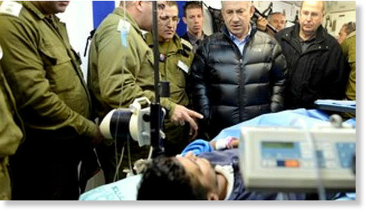 Click to enlarge Netanyahu and rebel fighter