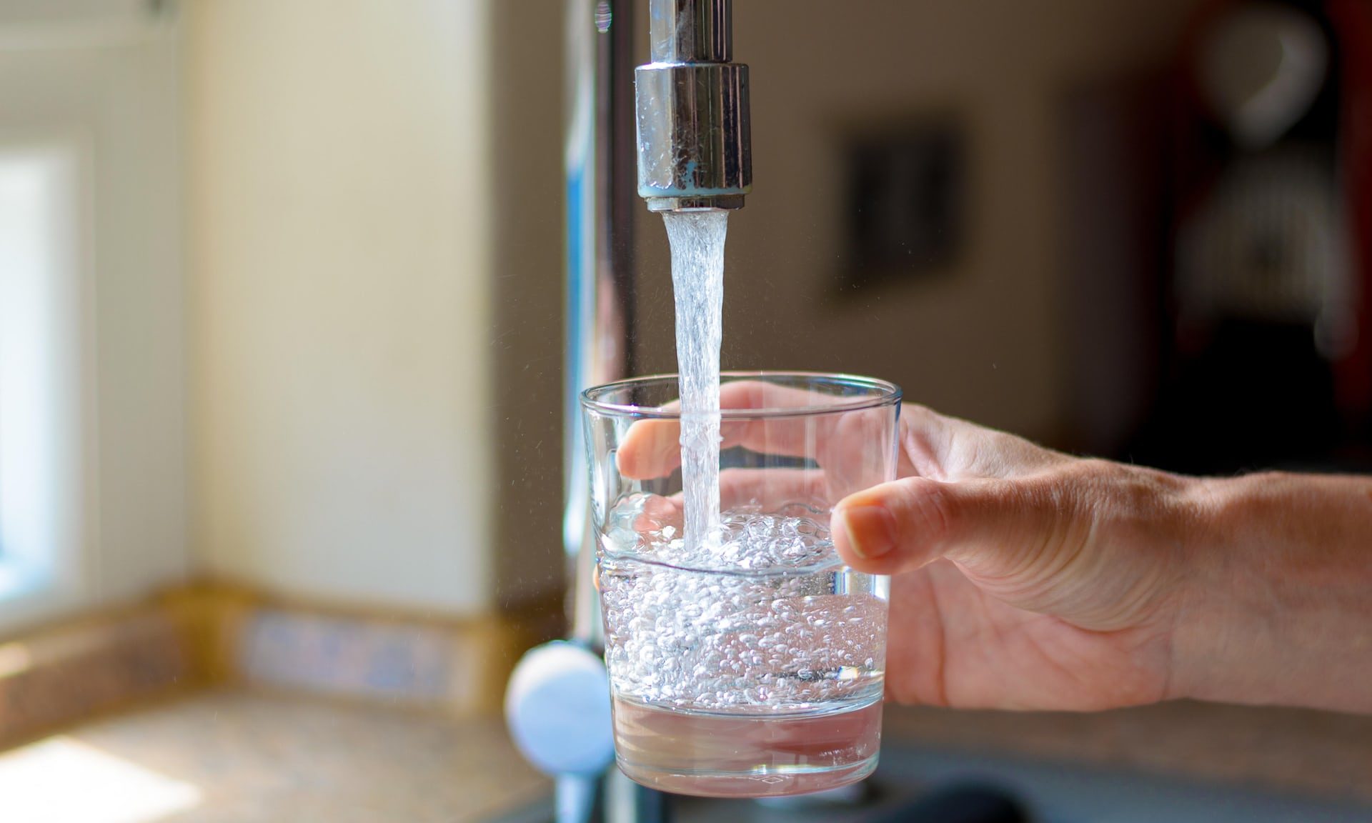 tap water faucet