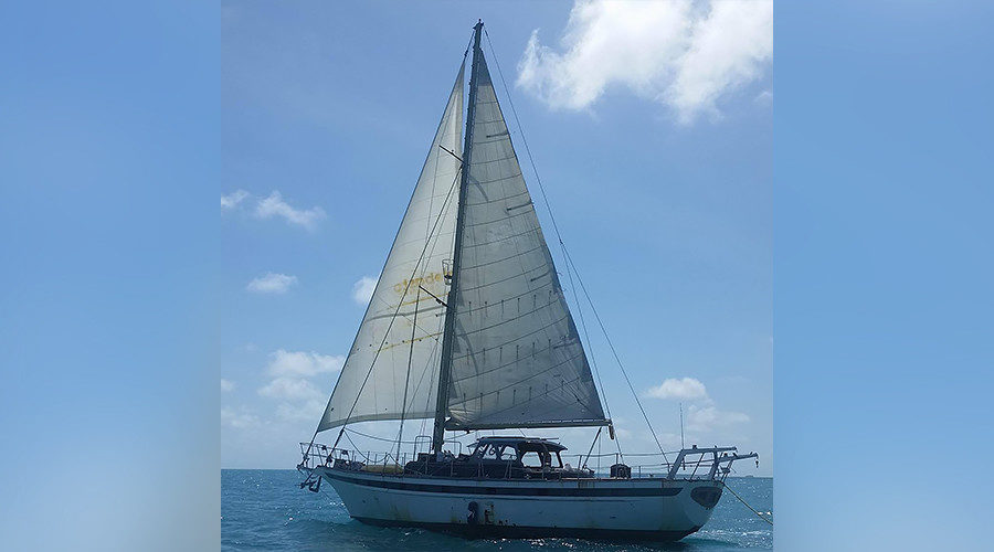 Sailor livestreams storm