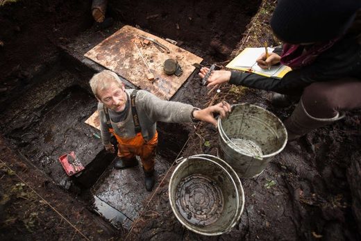 excavation ancient village Canada
