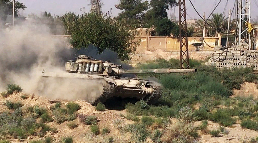 tank in the Syrian city of Deir ez-Zor