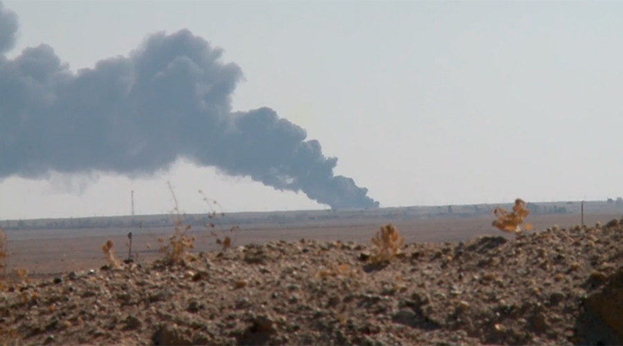 Smoke rises above Deir ez-Zor after SAA advance breaks IS siege, 8 September, 2017