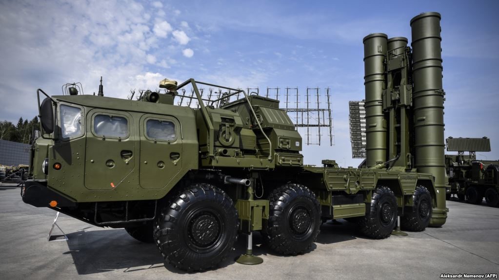 Russian S-400 antiaircraft missile launching system