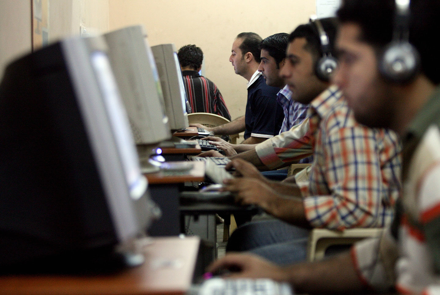 Iraqi youth on internet cafe