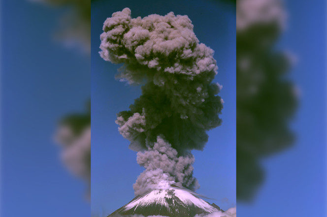 Click to enlarge Mexico's Popocatépetl volcano erupts