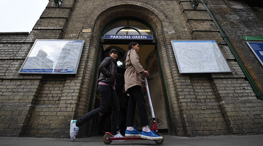 Parsons Green Tube entrance
