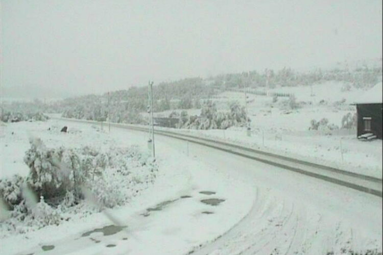 Snow at the E6 near Hjerkinn on 20th September 2017.
