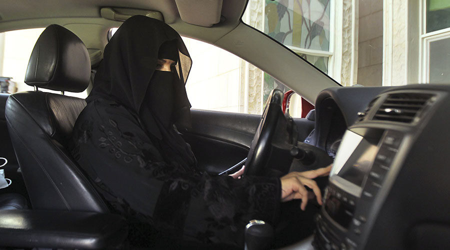 Saudi Arabia women drive