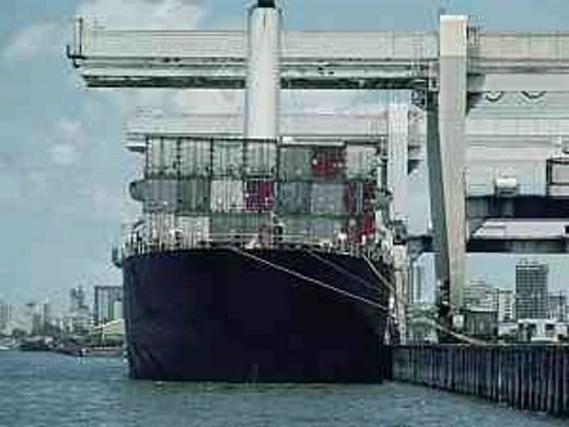 Click to enlarge cargo shipping ship