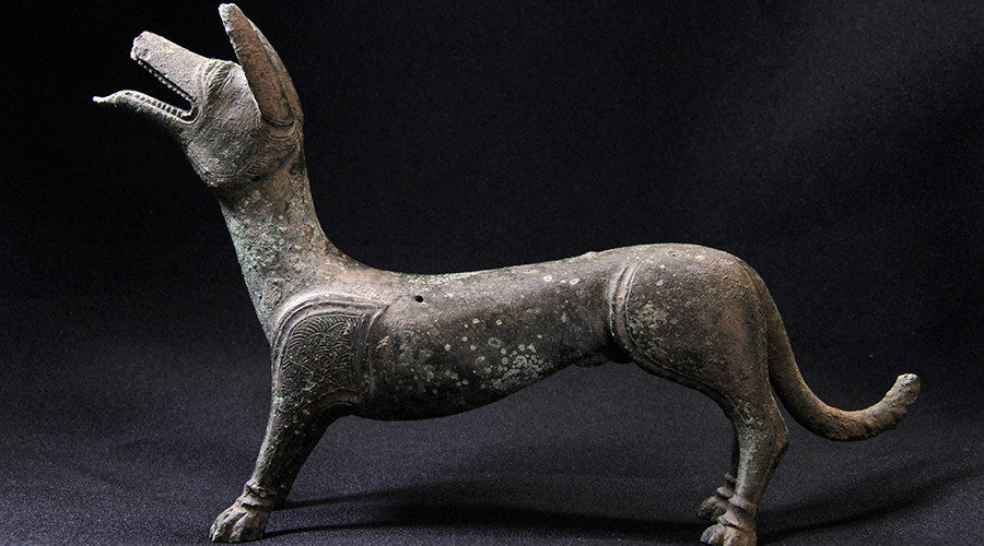 roman bronze dog britain