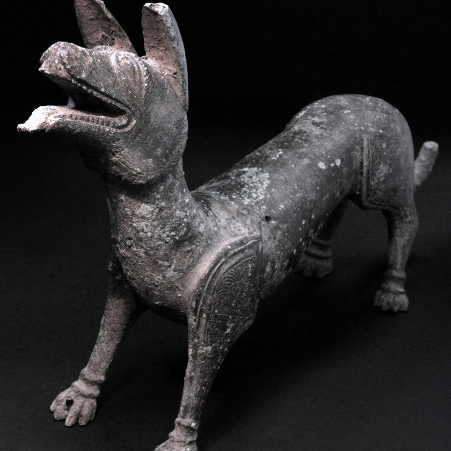 Click to enlarge roman bronze dog Britain
