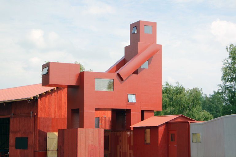 Click to enlarge Atelier Van Lieshout’s “Domestikator”