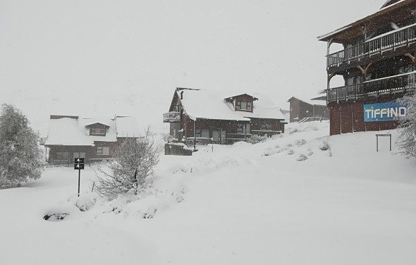 Some parts of the country are experiencing extreme weather conditions and the Eastern Cape is one of them with snow blackets falling over on Tuesday.