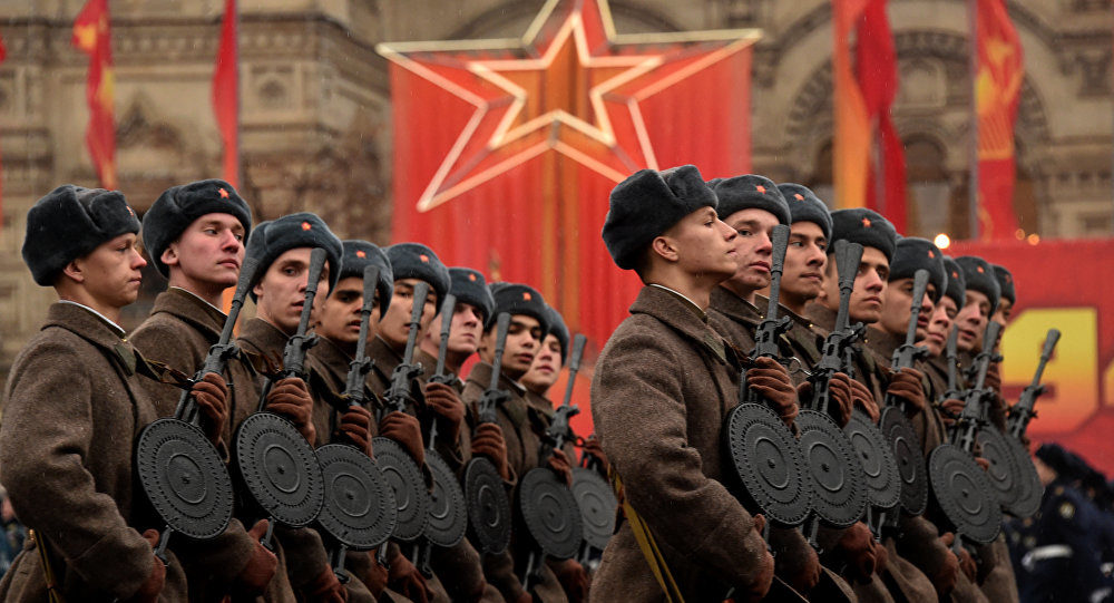Click to enlarge russian troops