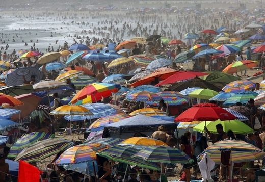 California governor vetoes bans on smoking at beaches and parks, calling them too coercive California governor vetoes bans on smoking at beaches and parks, calling them too coercive