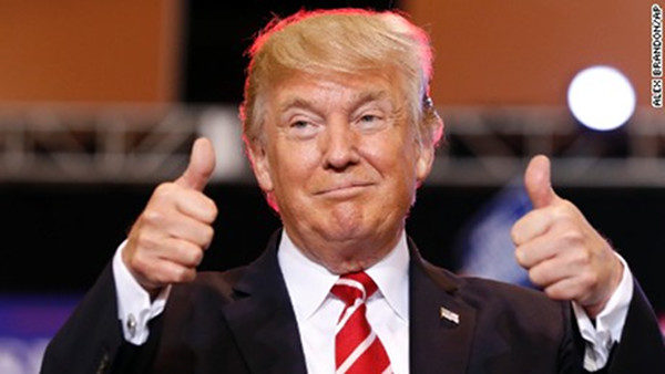 trump thumbs up