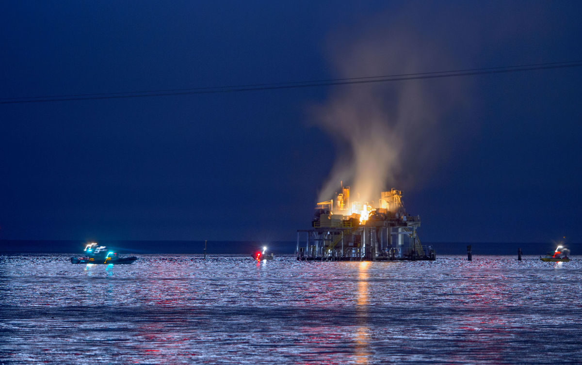 Flames from oil platform explosion on Lake Ponchartrain