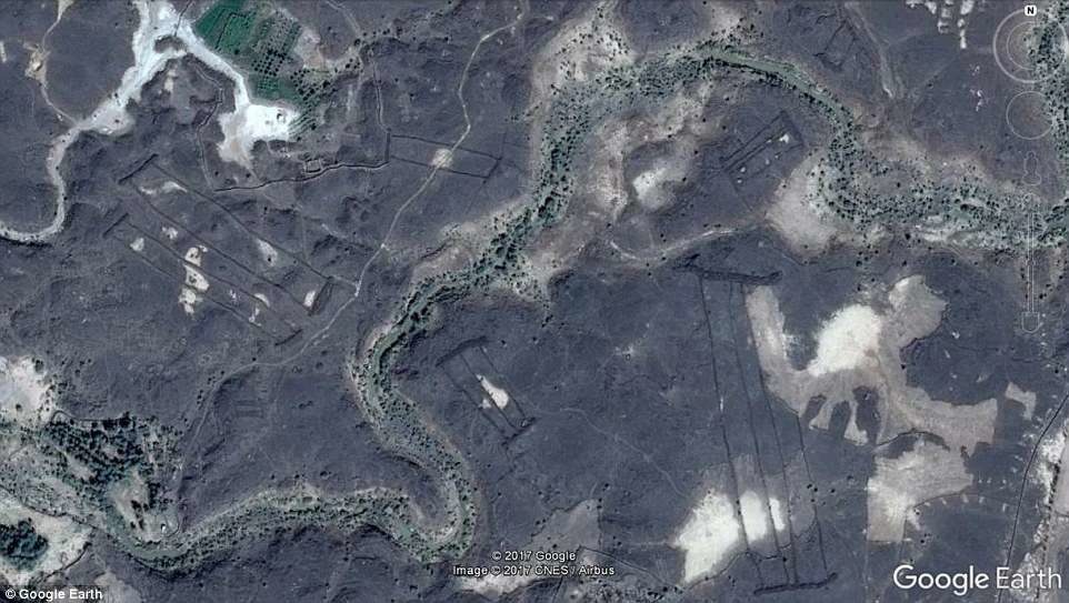 Click to enlarge Stone Structures Saudi Aabia