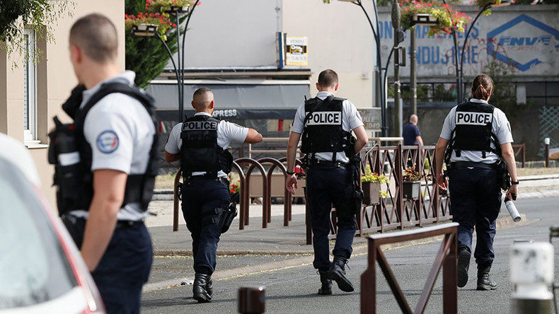 Click to enlarge French police