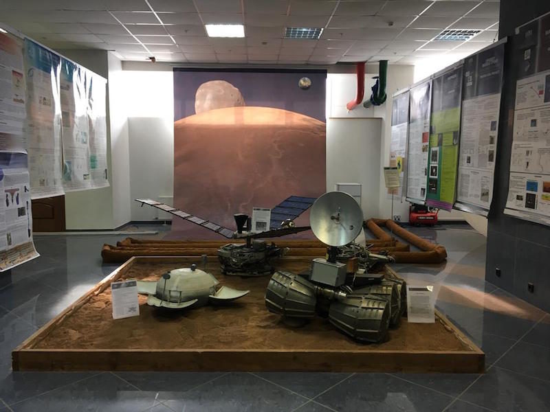 Click to enlarge Mars exhibit at IKI.
